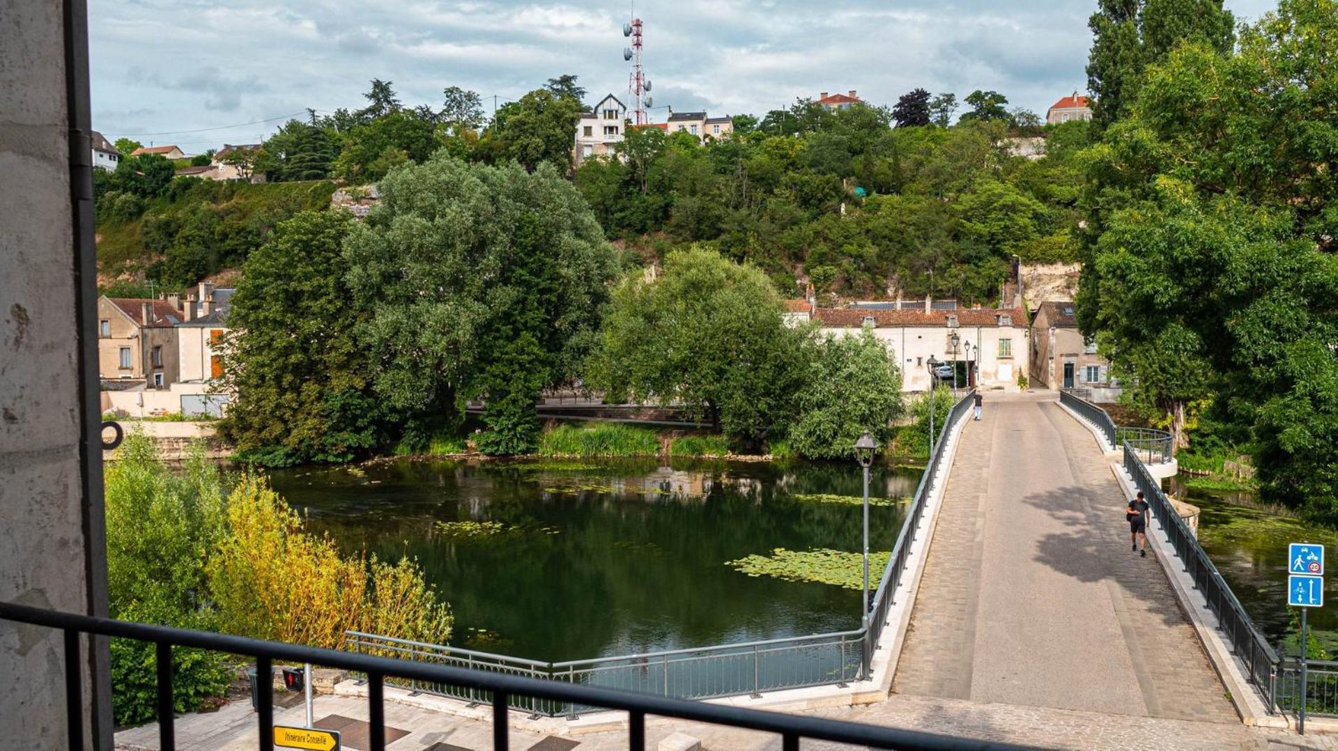 Apartament Les Rives Du Clain - Sublime T4 Au Bord De L'Eau Poitiers Zewnętrze zdjęcie